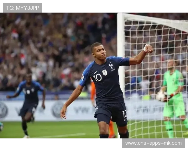 姆巴佩向前爆发如同闪电