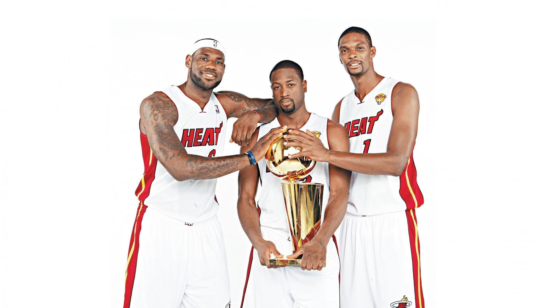 接力前两棒中国领先 美澳后程反超，接力中国队